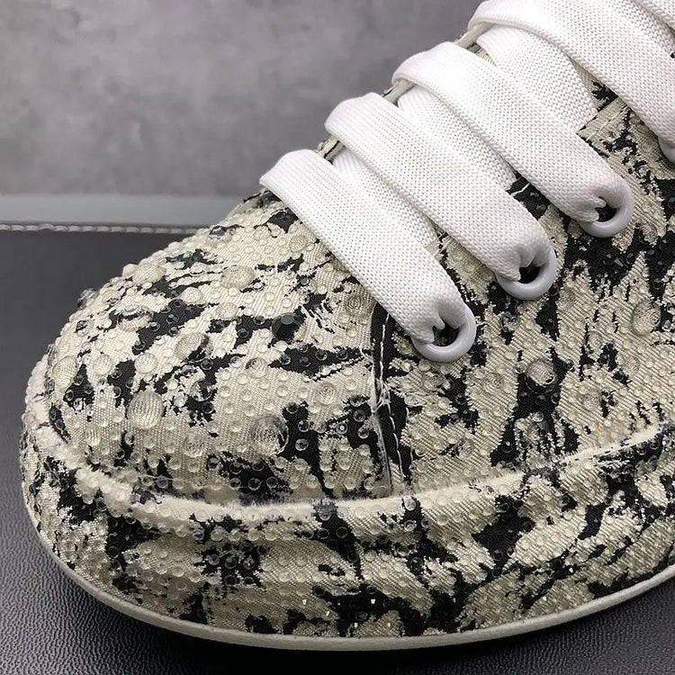 New Men Shoes Outdoor Casual Sneakers Rhinestone Board Shoes Men Fashion Deerskin Sports Large Size Shoes Men Zapatillas Hombre
