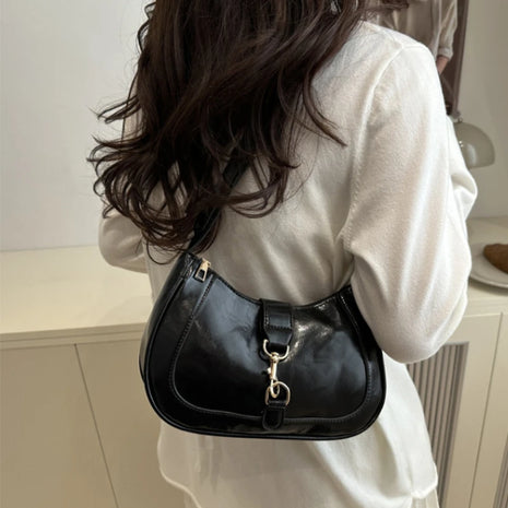 Nuova borsa quadrata con design decorativo classico con fibbia in metallo, tracolla regolabile portatile, design con patta, adatta per sport all'aria aperta, pendolarismo, shopping, campus e brevi viaggi. Ultima Moda in Borse