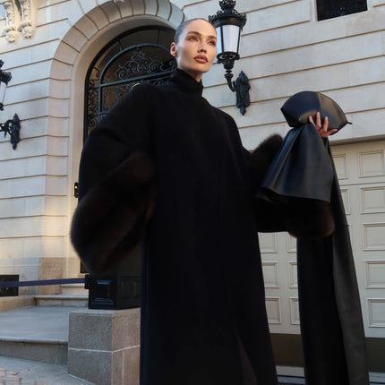 Lady Long Wool Blend Coat Stand Collar Faux Fur Cuffs Belted Waist Loose Oversized Maxi Wrap Outerwear Elegant Winter Overcoat
