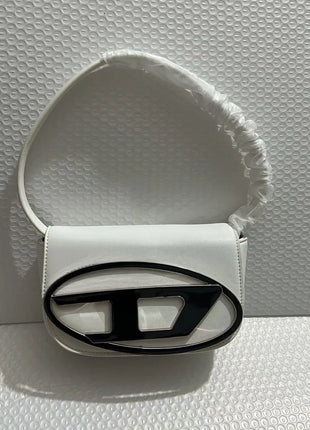Borsa a Tracolla in Pelle PU Effetto Specchio Argento Lucido con Decorazione Ovale in Rilievo, Tracolla Staccabile, Mini Borsetta Futuristica da Donna