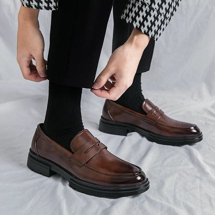 Scarpe Casual con suola spessa di lusso primaverile mocassini Penny neri da uomo scarpe eleganti da ufficio marrone per Mentênis masculino