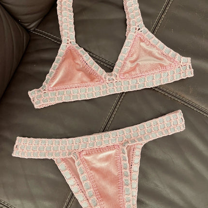 2024 Set bikini a triangolo fatto a mano all'uncinetto rosa donna costume da bagno in velluto nero costumi da bagno moda Boho Beachwear costume da bagno verde PlatiNum