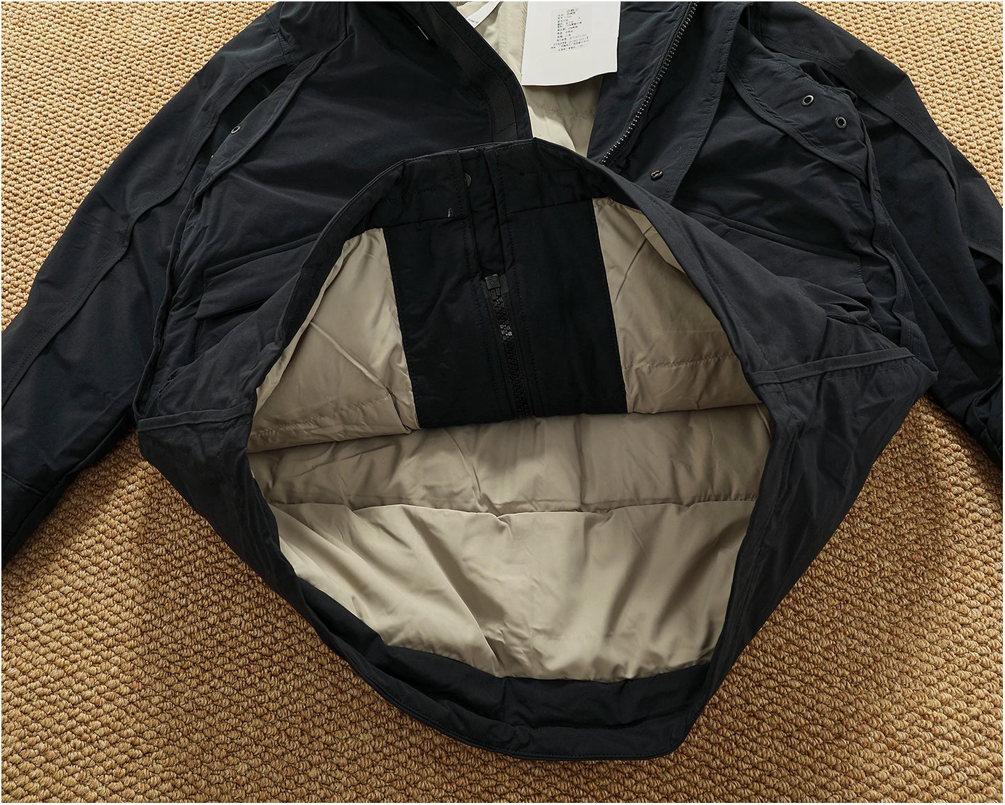 Piumino cargo imbottito in piuma d'anatra di media lunghezza retrò americano nuovo inverno con cappuccio Trench oversize spesso alla moda da uomo