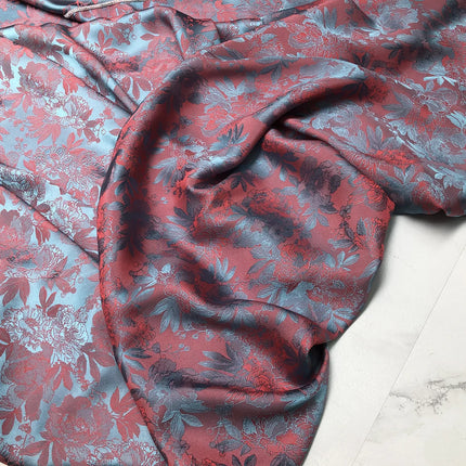 Tessuto jacquard con motivo peonia in rilievo bicolore al metro per gonne, pigiami, cucito, tessuto Hanfu stampato, delicato sulla pelle, sottile e morbido