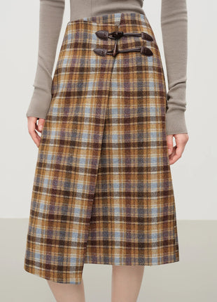 FSLE Vintage College-Inspired Asymmetrical Slit Skirt for Women Winter 2025 New Arrival Versatile Slim-Fit Design Plaid Skirts PlatiNum