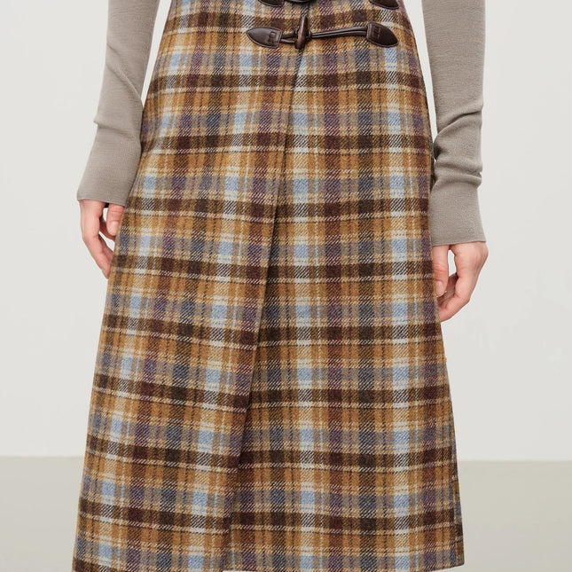 FSLE Vintage College-Inspired Asymmetrical Slit Skirt for Women Winter 2025 New Arrival Versatile Slim-Fit Design Plaid Skirts PlatiNum
