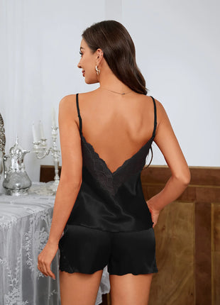 Set di indumenti da notte estivi di lusso in pizzo a V profondo senza schienale sexy Set pigiama in raso morbido per donna Comodo canottiera e pantaloncini a maniche corte