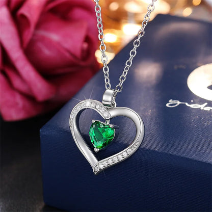 Huitan Green Heart Cubic Zirconia Love collana per le donne Wedding Anniversary Party eleganti collane femminili Statement Jewelry