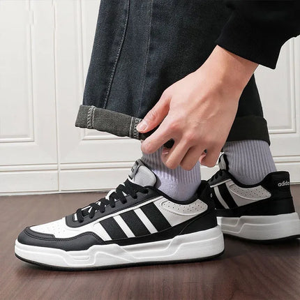 adidas Lite Baller 1.5, sneakers sportive comode e versatili con punta arrotondata, allacciatura a lacci, leggere e a profilo basso, per uomo e donna, nero e bianco KI1497