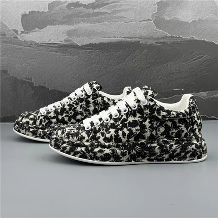 2026 New Rhinestone Spikes Flat Leather Shoes Fashion Men Embroidery Loafer Dress Smoking Slipper Casual Diamond Shoe 38-43