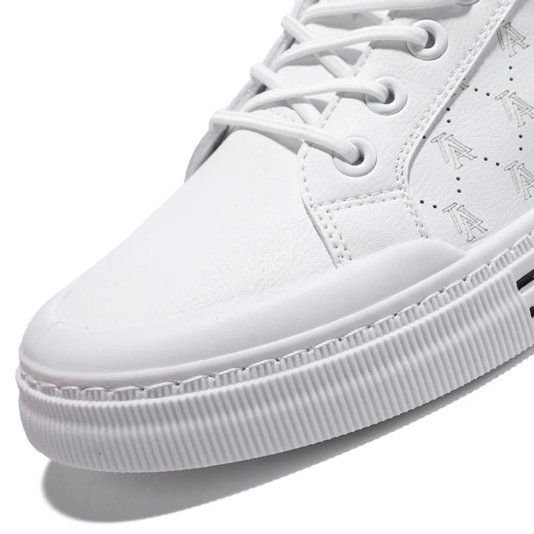 Men's lightweight skate shoes, everyday casual sneakers for men, colors: white and beige, sizes 39 to 46.