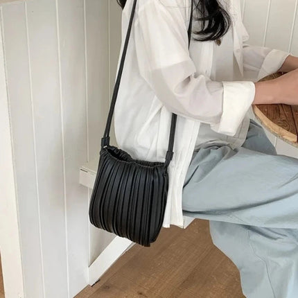 Summer Fashion New Crossbody Bag Women's PU Single Shoulder Mini Bag Luxury Versatile Pleated Casual Small Square Bag Handbags PlatiNum