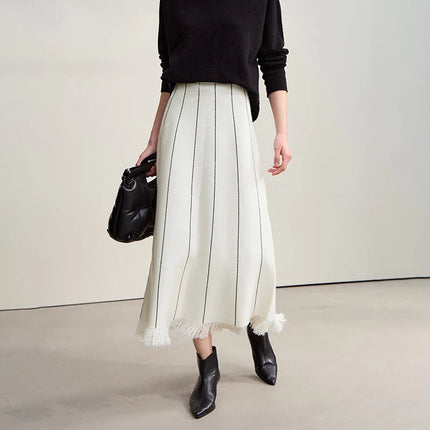 Amii Women's Skirt 2025 Winter New Knitting Striped Tassel A-Line Skirts For Women Versatile Loose Clothing Ladies 12544168 PlatiNum