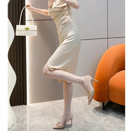 Nuovo 2025 Nail Head Tacchi alti Colore nudo Scarpe da lavoro professionali Donna Scarpe singole sexy Occasioni casual Materiale in micro fibra platinumshop