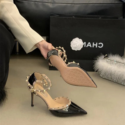 Sandali Donna alla Moda con Rivetti, Nuovo Stile Primavera 2026, Tacchi Alti con Cinturino Sottile, Eleganti Décolleté Color Nude per Estate Autunno platinumshop