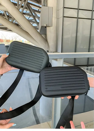 Borsa a tracolla rigida nera, leggera e portatile, per adulti, ideale per il trasporto quotidiano, lo shopping, le brevi camminate all'aperto e l'uso quotidiano.