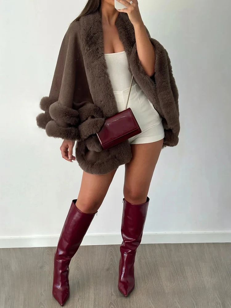 Luxury Women Faux Fur Trim Cape Coat Loose Batwing Poncho Shawl Fuzzy Fur Edge Warm Winter Outerwear Party Street Lady Coats