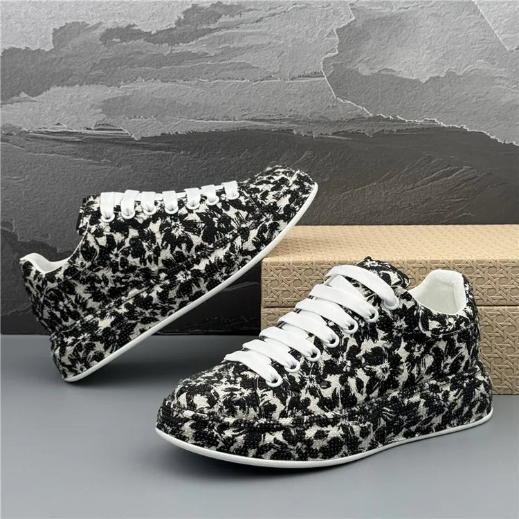 2026 New Rhinestone Spikes Flat Leather Shoes Fashion Men Embroidery Loafer Dress Smoking Slipper Casual Diamond Shoe 38-43