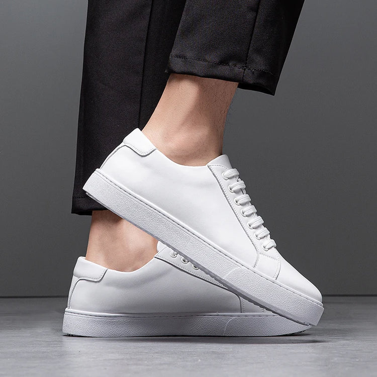 New Men Casual Sports Vulcanized Shoes Comfortable Fashionable Flat Heeled Leather Shoes Outdoor Driving Travel Brand Shoes Men