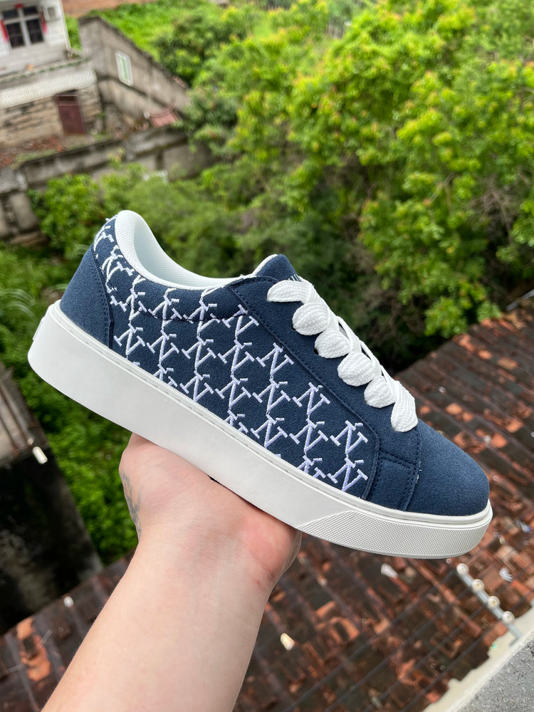 Designer Faithful Low-Top Numeris Sneakers Heightening Casual Sports White Board oes for Couples Lightweight Rubber Outsole