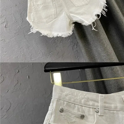 Nuovi Shorts Estivi da Donna 2026 in Denim Bianco, Stile A-Line Strappato a Gamba Larga, Hot Pants Casual alla Moda Streetwear per Ragazze
