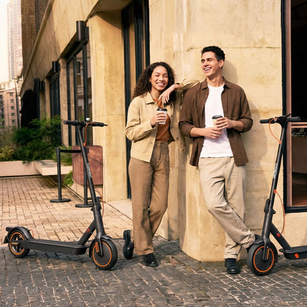 Monopattino elettrico per adulti TODIMART K3 Batteria 36V 7.8Ah Motore 350W Autonomia 25-35km Carico massimo 70kg Monopattino elettrico pieghevole per adulti Pneumatici a nido d'ape resistenti alle forature Telaio ultralegger