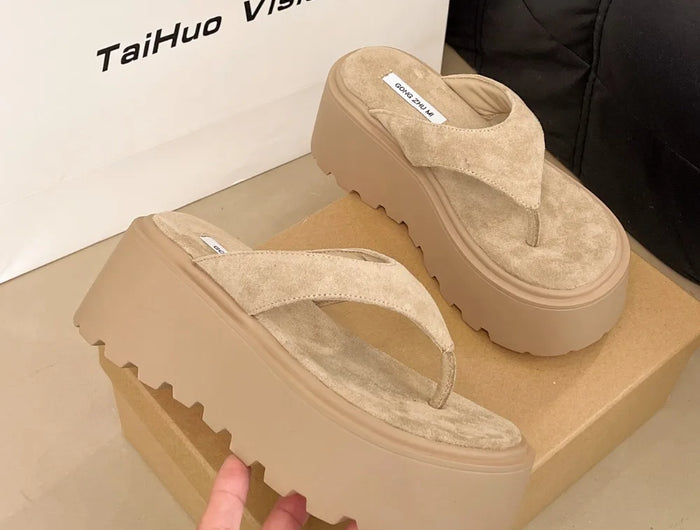 Pantofole da esterno con zeppa Infradito estive da donna con fondo spesso Infradito da spiaggia per il tempo libero a vita alta da esterno in pelle scamosciata