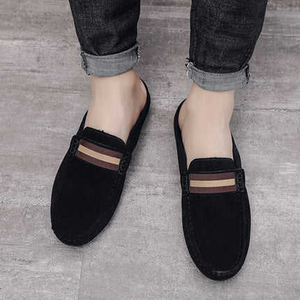 Muli da uomo scarpe Casual in pelle scamosciata leggera nuovi uomini pigro per il tempo libero mezze pantofole traspiranti Slip on scarpe da passeggio mocassino