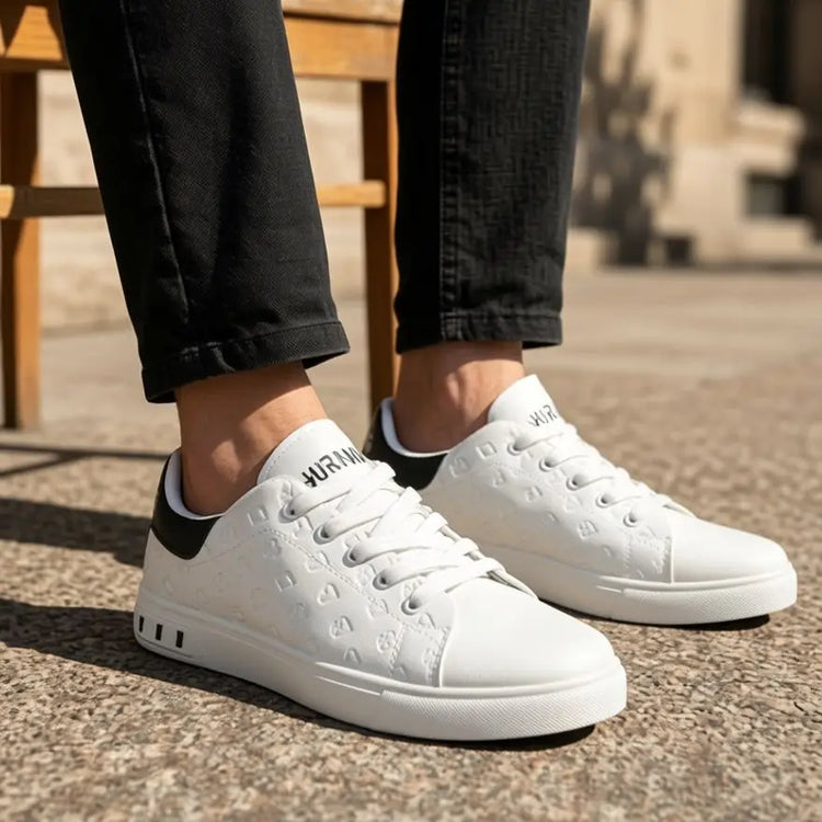 New Men Casual Shoes Summer Breathable Skate Shoes Korean Style Trendy Comfortable Versatile White Sneakers