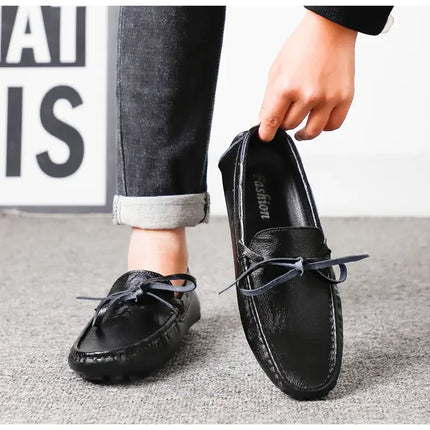 Nuovi mocassini casual Mocassini di marca con suola morbida da uomo Scarpe primaverili in pelle Comode scarpe casual da passeggio per esterni con fondo piatto