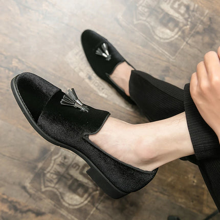 Mocassini verdi in pelle scamosciata di marca di lusso da uomo slip-on nappa scarpe da sposa in morbida pelle appartamenti scarpe da uomo scarpe casual scarpe in pelle nabuk