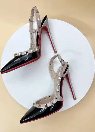 Nuovi tacchi alti europei e americani sexy vino rosso per le donne tacchi sottili punta a punta, bocca poco profonda, sandali con scarpa singola rivettata