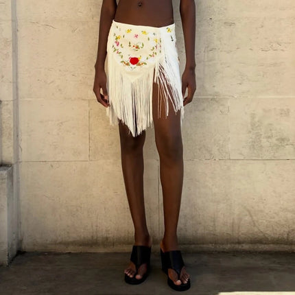 Minigonna Chic da Donna con Ricami e Frange, Modello Irregolare a Fiori, Collezione Estate 2026, per Vacanze e Streetwear