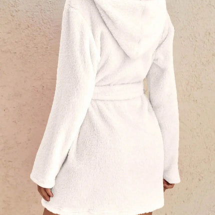 1 pezzo di vestaglia da donna con cappuccio in tinta unita con cintura, pigiama in pile accogliente e caldo per la casa in autunno e inverno.