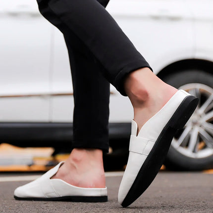 Mezze mocassini da uomo in pelle estiva pantofole mocassino Slides muli traspiranti per uomo Outdoor leggero Casual mezze scarpe 2023