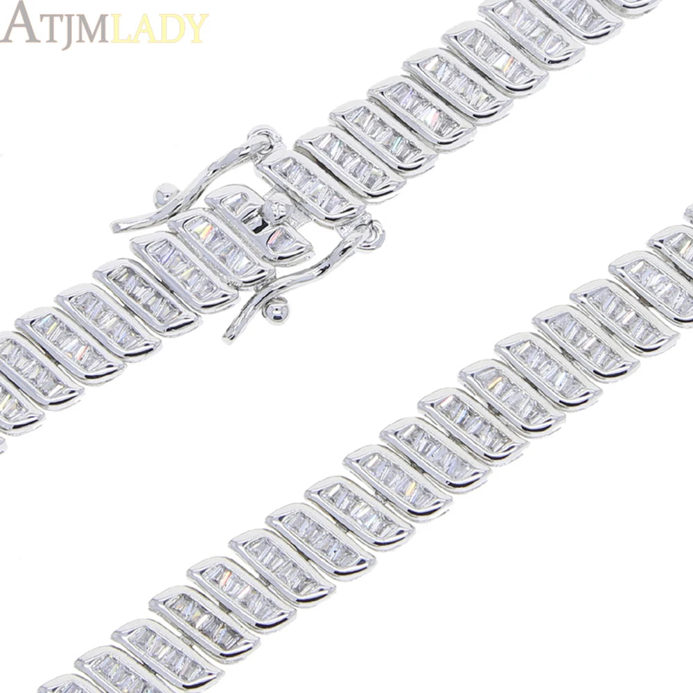 2025 Nuova collana a catena serpente unisex color oro a spina di pesce con perline catena a maglie pavimentata 5A CZ girocollo a forma di luna per gioielli da donna