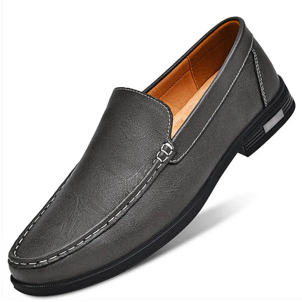 Calzature da uomo in pelle Slip on Office Man Scarpe formali Festa di nozze Scarpe eleganti da uomo Breath Driving Mocassini pigri Mocassini