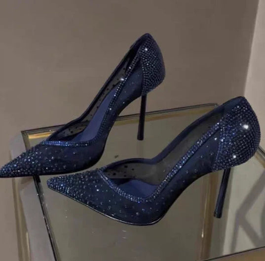 Scarpe col tacco alto a punta tempestate di diamanti in maglia blu con scarpe di cristallo con tacchi fini, nuove scarpe singole in pizzo scavato con tacco sottile platinumshop
