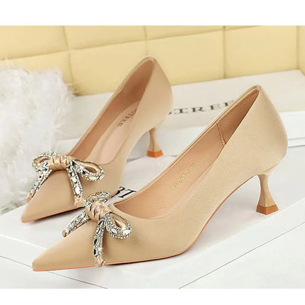 2025 nuevos tacones altos de 10 cm, zapatos de mujer con lazo de diamantes de imitación, punta puntiaguda, tacón de seda, zapatos de salón de mujer, tacón de copa de vino, zapatos de fiesta de primavera con tacón de aguja