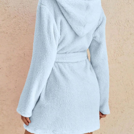 1 pezzo di vestaglia da donna con cappuccio in tinta unita con cintura, pigiama in pile accogliente e caldo per la casa in autunno e inverno.