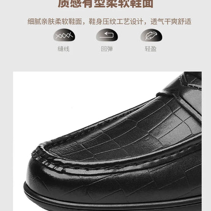 Scarpe da uomo in pelle, stile britannico casual e alla moda, un passo sui mocassini pigri