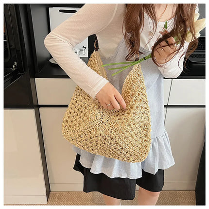 Women's Woven Straw Tote Bag Large Capacity, Summer Beach Vacation Bag, Fashionable Shoulder Bag for Commuting