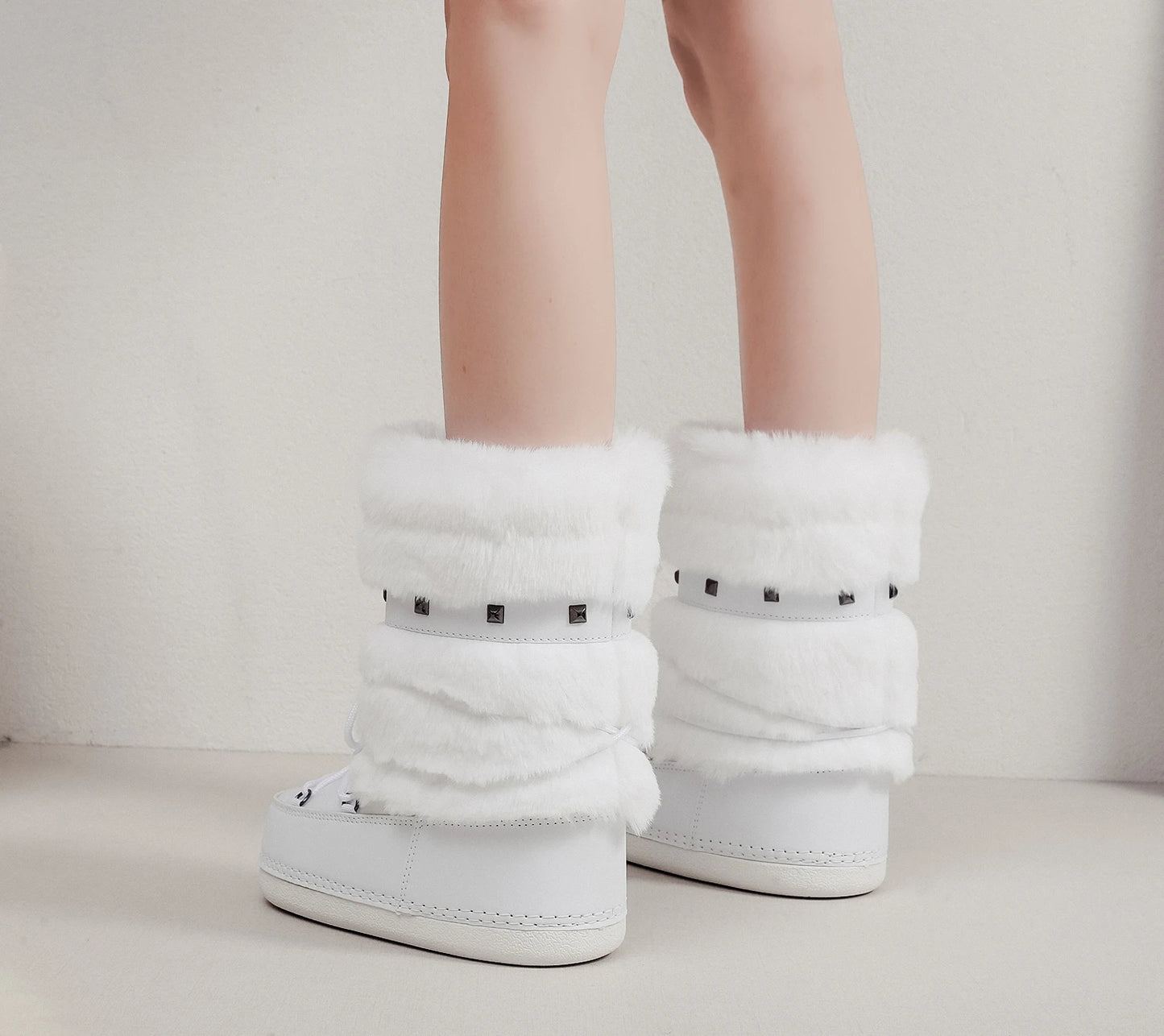 Women's Furry Boots New Warm Skiing Winter Boots Women Space Boots Trendy Ladies Winter Shoes Non-slip Girls Snow Boots