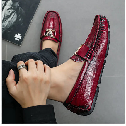 Nuove Scarpe Casual da Uomo Slip-On con Suola Morbida 2026, Stile Britannico Versatile e di Tendenza, Mocassini Comodi e Abbinabili a Tutto