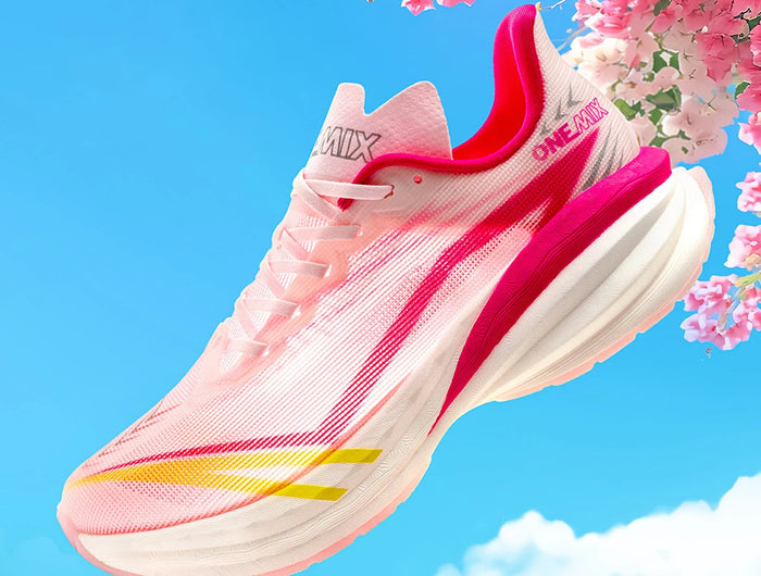 ONEMIX YUE SHUANG Scarpe da corsa estive da uomo Design leggero Asciugatura rapida Maratona Supporto per l'assorbimento degli urti Sneakers da uomo PlatiNum