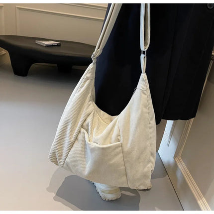 New Large Capacity Casual Crossbody Bag Simple Artistic Commuter Student Single Shoulder Bag Outdoor Leisure Women's Tote Bag PlatiNum