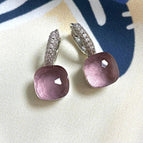 V / Rose Gold