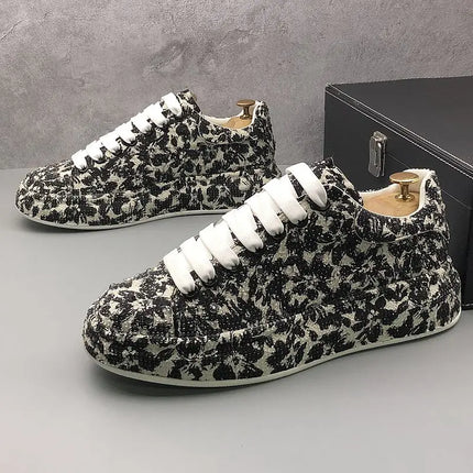 New Men Shoes Outdoor Casual Sneakers Rhinestone Board Shoes Men Fashion Deerskin Sports Large Size Shoes Men Zapatillas Hombre