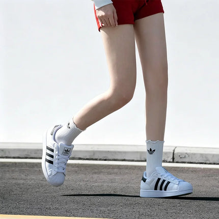 Adidas Trefoil Classic Superstar II, Sneakers Sportive Unisex Retrò con Punta a Conchiglia Trendy IH8659