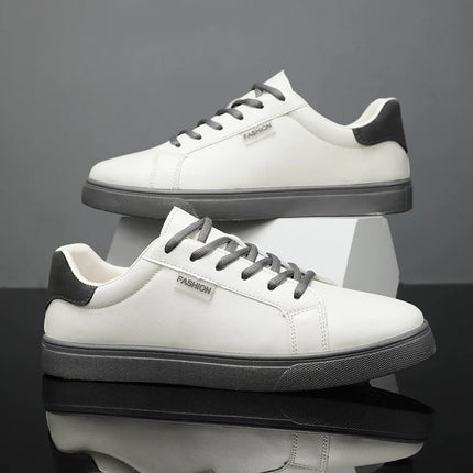 Skateboarding Shoes Men Flat Comfortable Leather Casual Vulcanized Shoes Trendy Classic Breathable Cheap Sneakers Man Plus Size